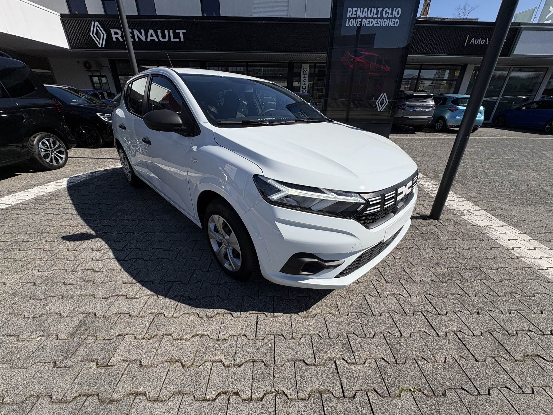 Dacia Sandero – Bild 2
