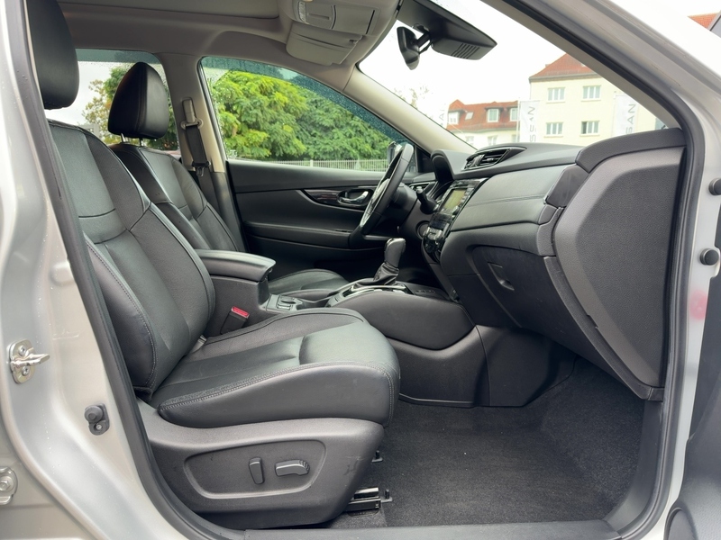 Fahrzeugabbildung X-Trail AUTOMATIK/7SITZER Bild 11 von 15