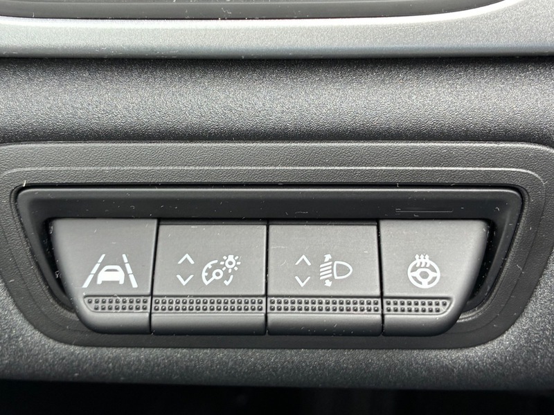 Fahrzeugabbildung Captur +Automatik+PDC+ Bild 27 von 47