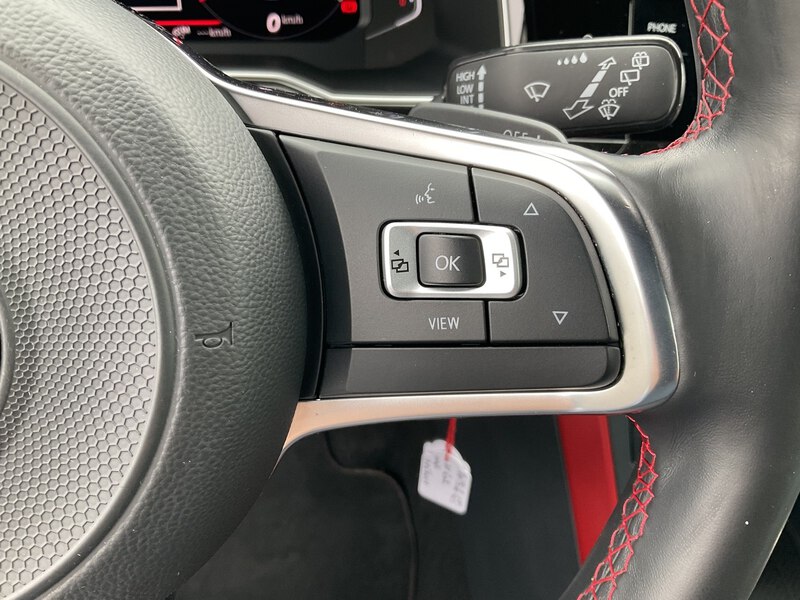 Fahrzeugabbildung Polo *DSG* Navi* 200PS Bild 13 von 21