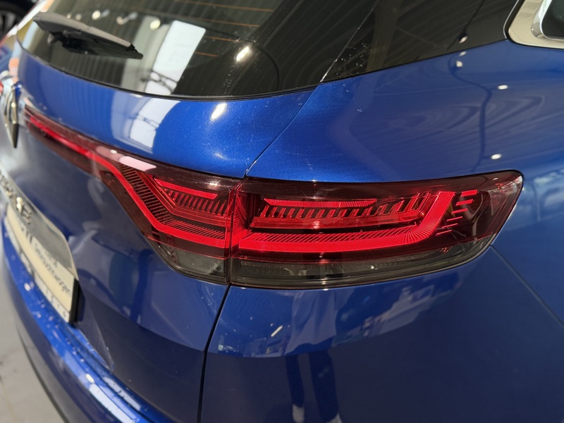 Fahrzeugabbildung Megane Grandtour Equilibre BLUE dCi 115 Bild 42 von 50