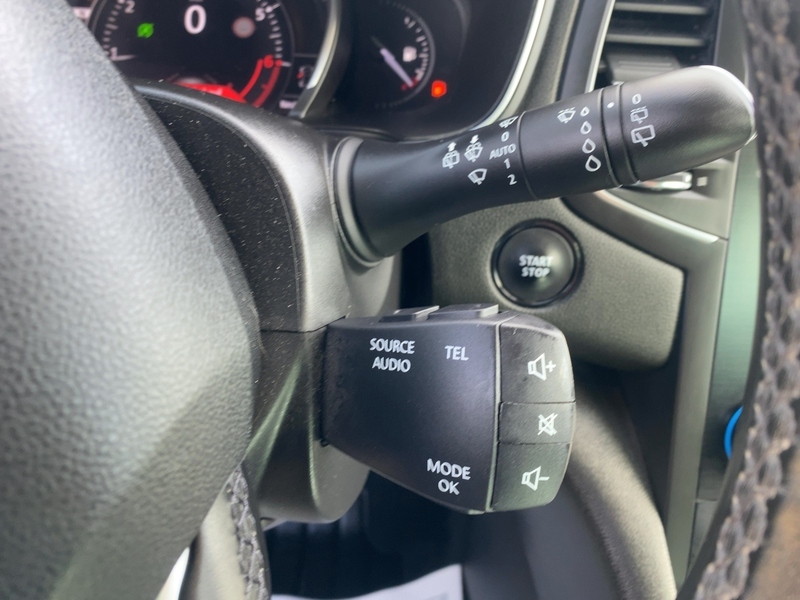 Fahrzeugabbildung Megane ABS BT Bild 17 von 20