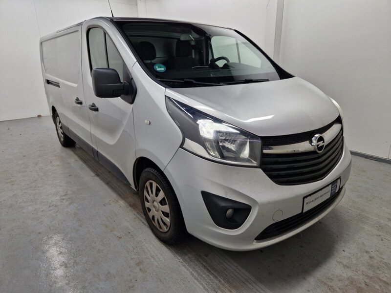 Fahrzeugabbildung Vivaro B Kasten 1.6 CDTI Biturbo L2H1 2.9t AHK Bild 5 von 33