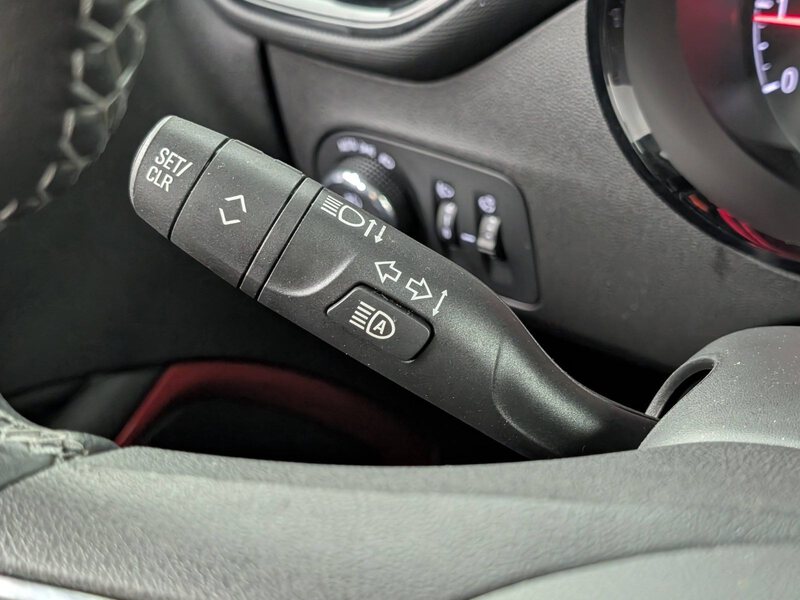 Fahrzeugabbildung Crossland 1.2 GS Line Kamera LED CarPlay Bild 31 von 37