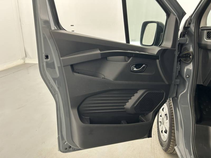 Renault Trafic Combi