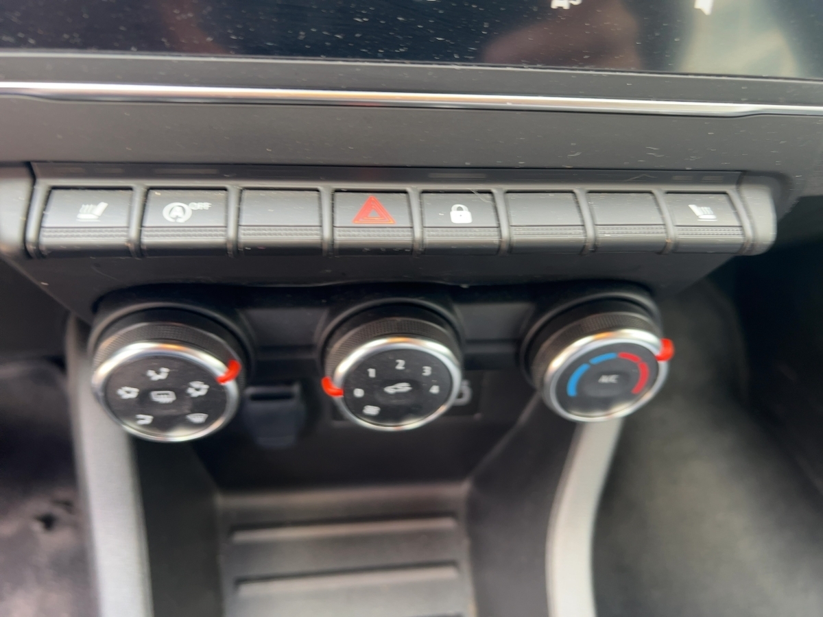 Renault Clio – Bild 18
