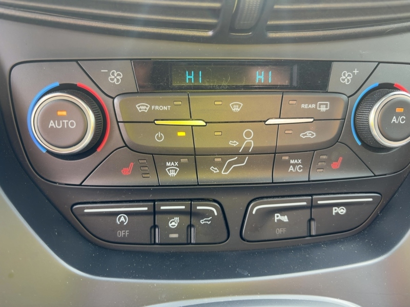 Fahrzeugabbildung Kuga 1.5 EcoBoost ST-Line 4x4 Start/Stopp Bild 19 von 26