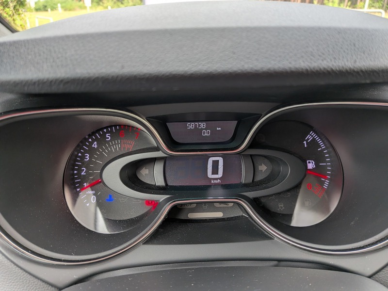 Fahrzeugabbildung Captur ABS Fahrerairbag ESP Bild 11 von 12