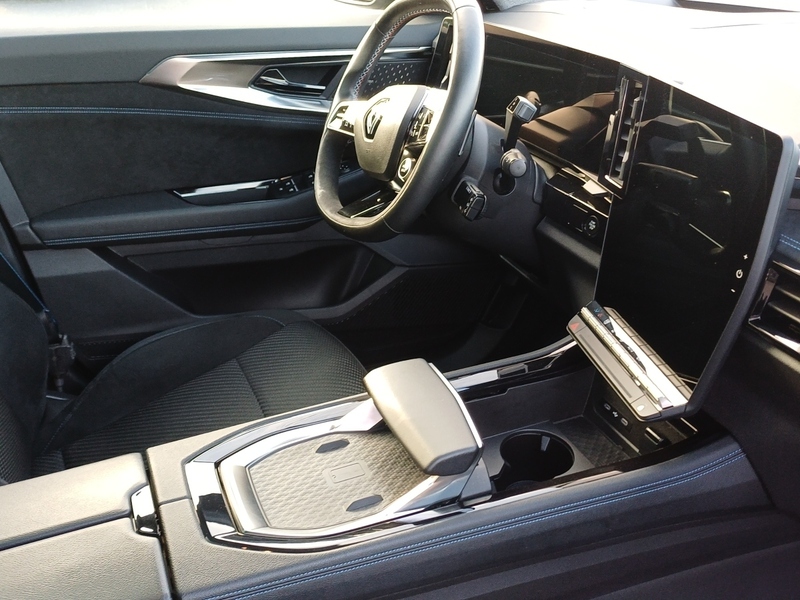 Fahrzeugabbildung Austral Iconic Esprit Alpine Hybrid 200 Bild 15 von 16