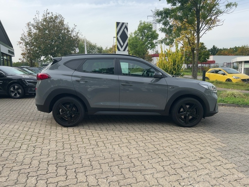 Fahrzeugabbildung TUCSON 1.6 Premium 4WD *AHK,PDC,SHZ* Bild 5 von 15