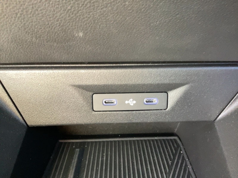Fahrzeugabbildung Clio Fahrerairbag Bild 16 von 20