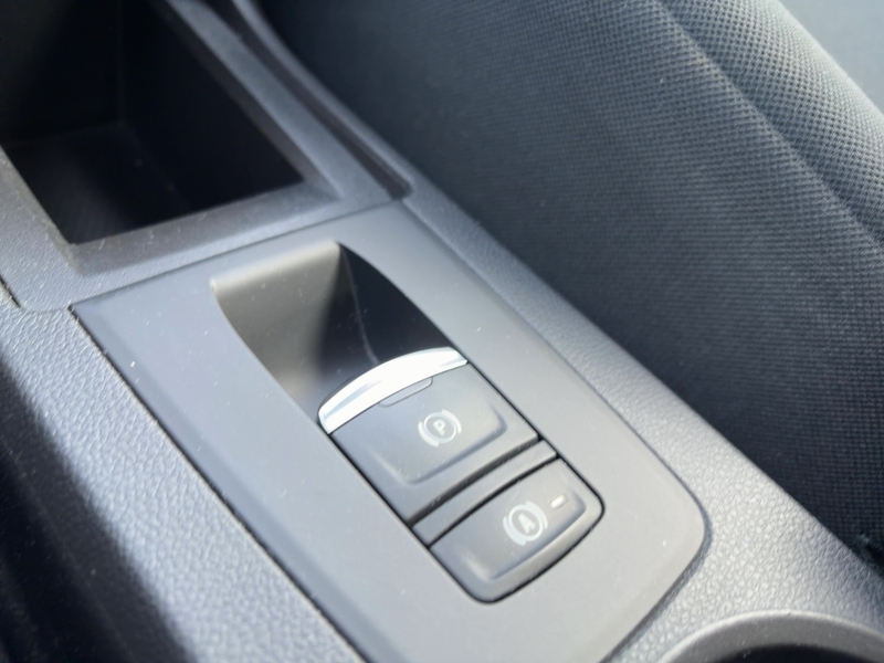 Fahrzeugabbildung Zoe |KLIMA|DAB+|USB| Bild 19 von 20