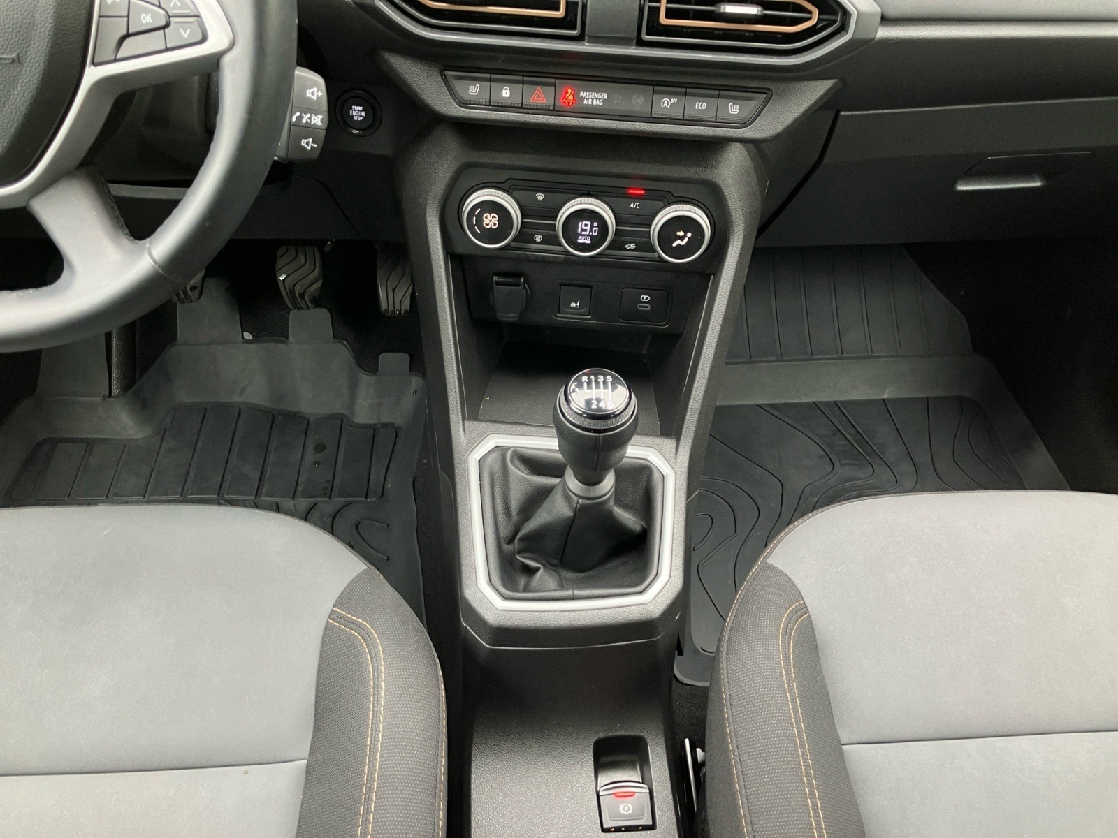 Dacia Sandero – Bild 10