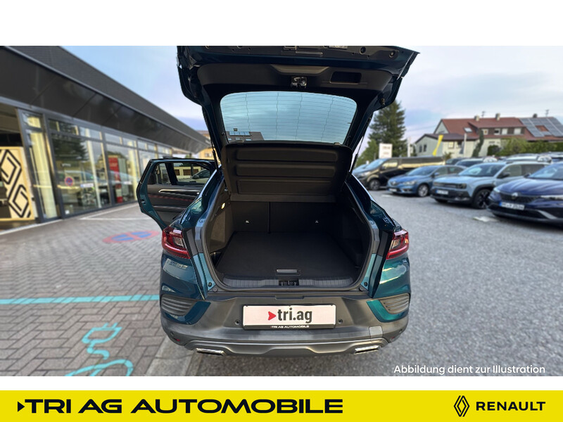 Fahrzeugabbildung Arkana OSE-Soundsystem Autobahn- und Stauassistent RS Bild 17 von 24