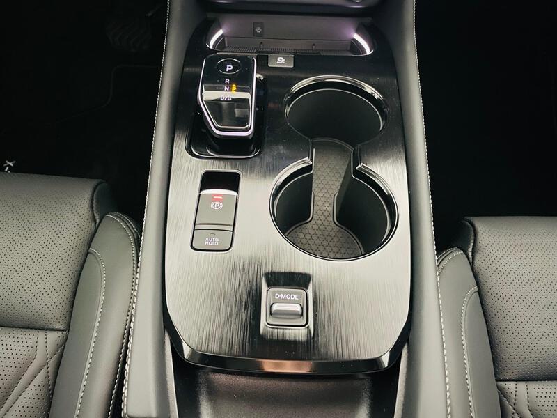 Fahrzeugabbildung X-Trail Automatik Bild 9 von 15