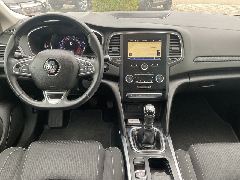 Fahrzeugabbildung Megane Limited 1.3 TCe 115 Bild 15 von 16