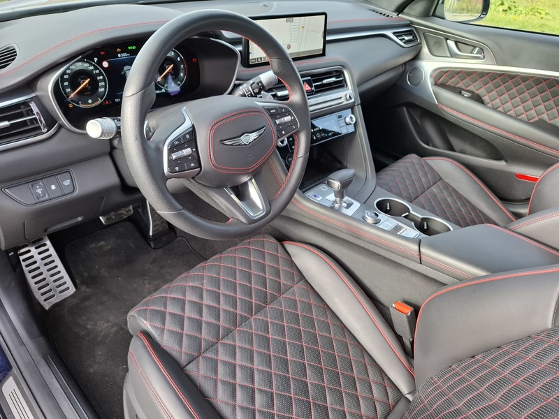 Genesis G70