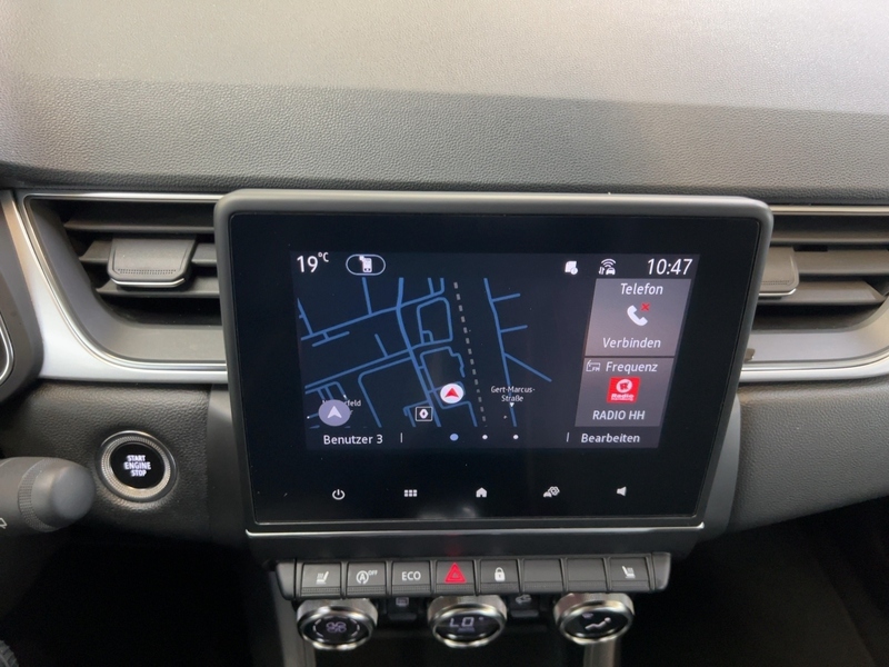 Fahrzeugabbildung Captur Apple CarPlay SHZ PDC KLIMA Bild 17 von 23