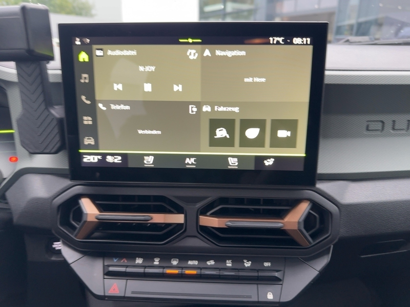 Fahrzeugabbildung Duster Extreme TCe 130 *GJR*SHZ*KAMERA*KLIMAAUTO.* Bild 10 von 15