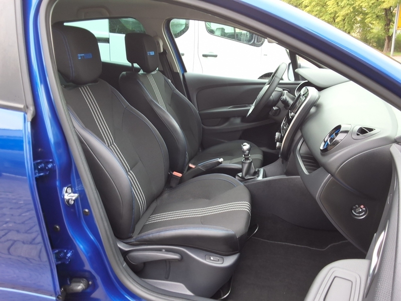 Fahrzeugabbildung Clio TCe 120 GT-LINE/PDC/RADIO/ Bild 11 von 16