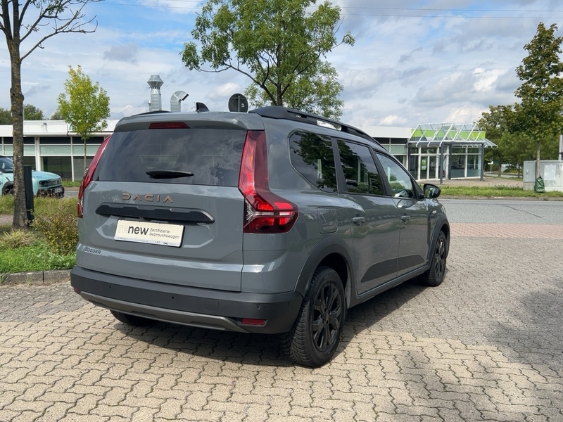 Fahrzeugabbildung Jogger TCe 110 Extreme+ *7-Sitzer* Bild 4 von 15