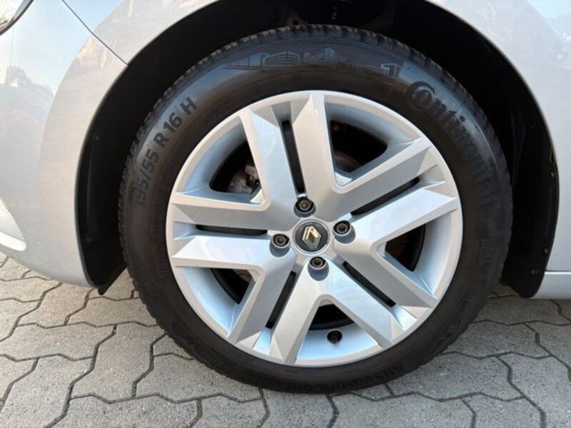 Fahrzeugabbildung Clio lima/Navi/Ganzjr. Bild 10 von 10