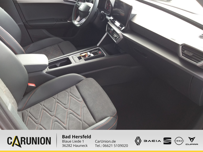 Fahrzeugabbildung Leon Panoramad./Navi/RFK Bild 10 von 10