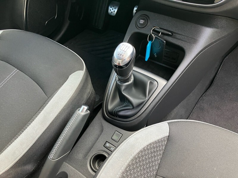 Fahrzeugabbildung Captur *Reserverad* Bild 17 von 17