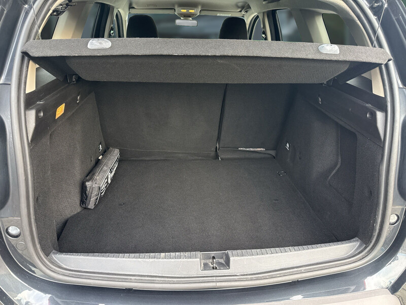 Fahrzeugabbildung Duster Journey TCe 150 EDC Bild 21 von 23