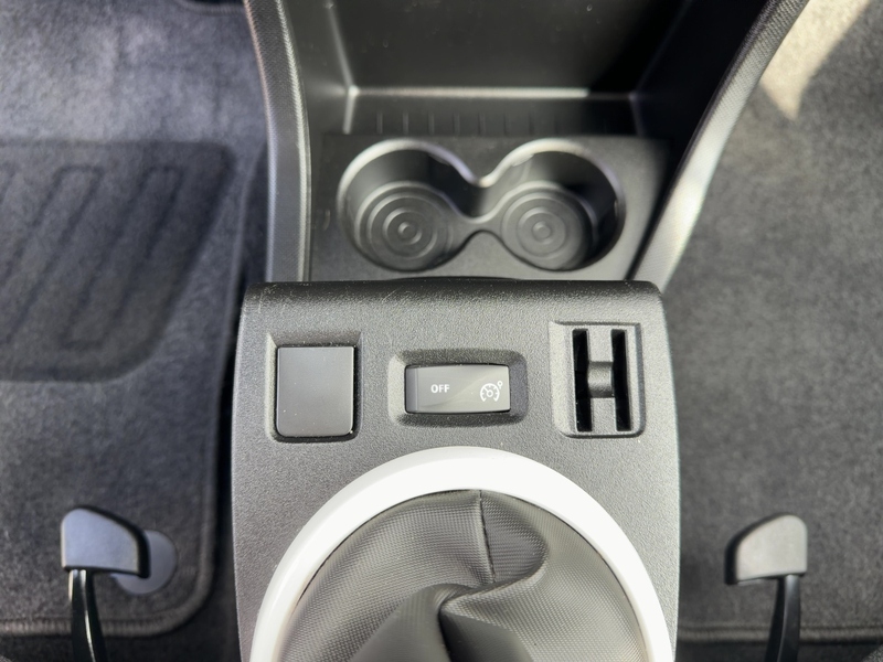 Fahrzeugabbildung Twingo ABS Fahrerairbag ESP SERVO ZV Bild 18 von 19