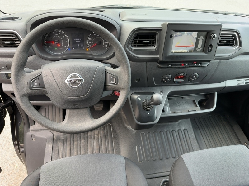 Fahrzeugabbildung Interstar AHK Bild 8 von 15