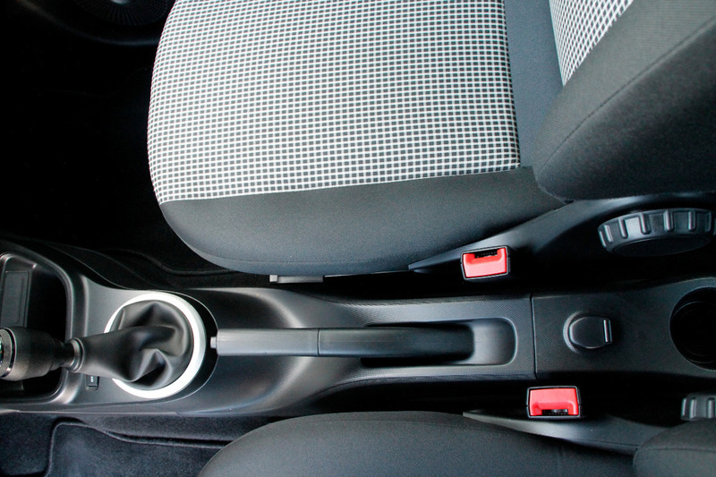 Fahrzeugabbildung Twingo Entry SCe 65 Start & Stop Bild 12 von 18