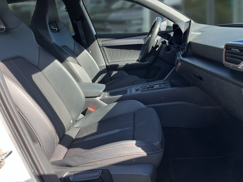 Fahrzeugabbildung Leon Sportstourer 1.4 e-HYBRID OPF Bild 14 von 16