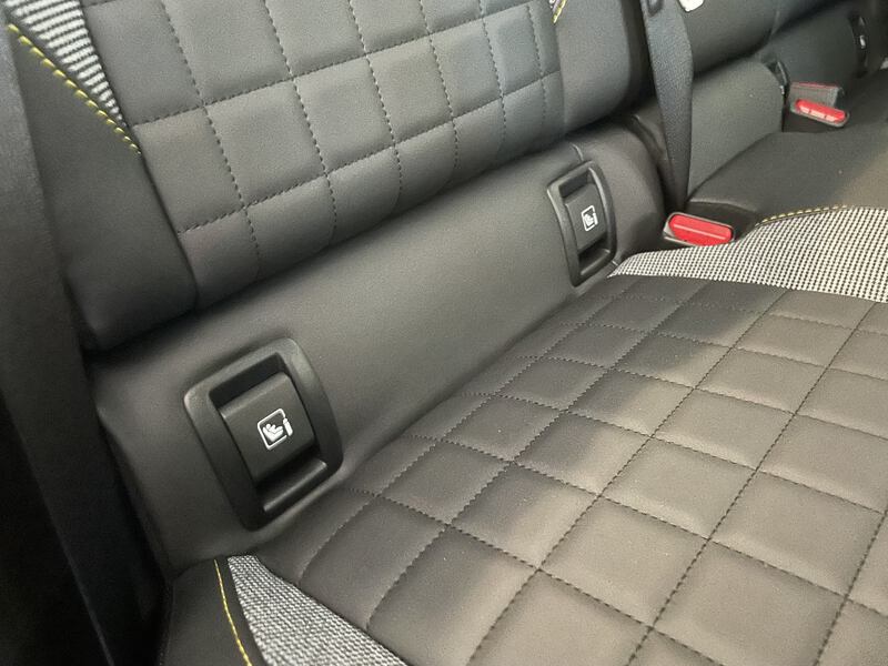 Fahrzeugabbildung R 4 Comfort Range Bild 17 von 50
