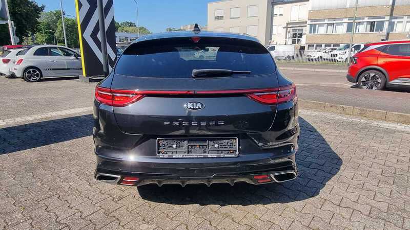 Kia ProCeed
