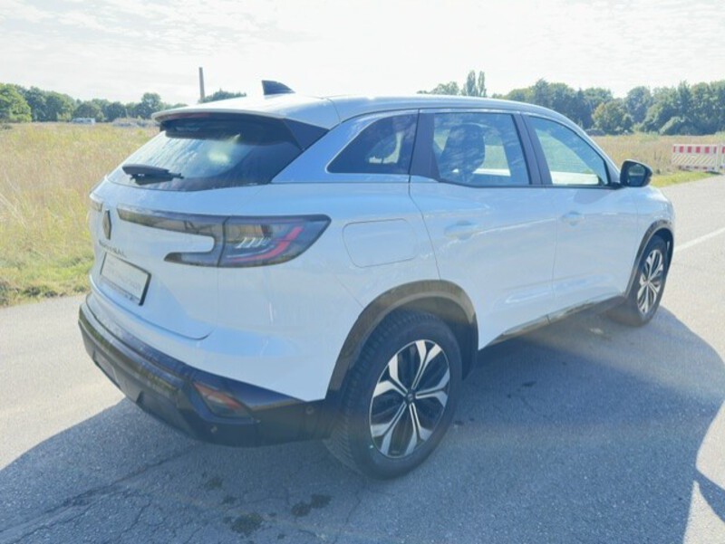 Fahrzeugabbildung Austral Equilibre Mild Hybrid Bild 4 von 16