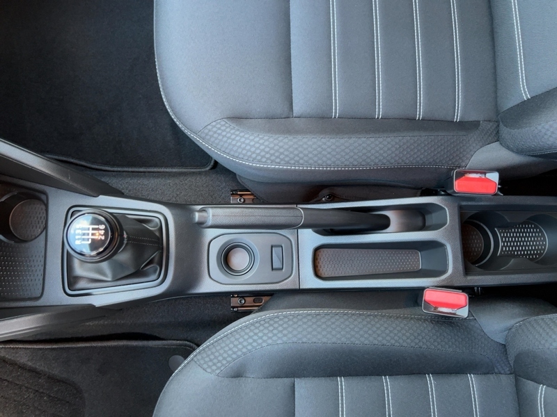 Fahrzeugabbildung Duster DUSTER Bild 15 von 20