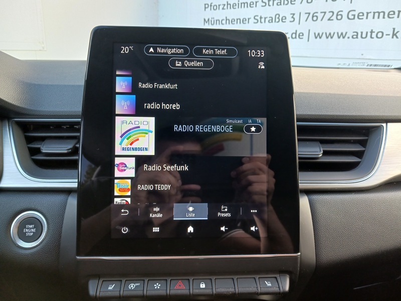 Fahrzeugabbildung Captur Mild-Hybrid Intens TCe 140 EDC Start&Stop Bild 25 von 30