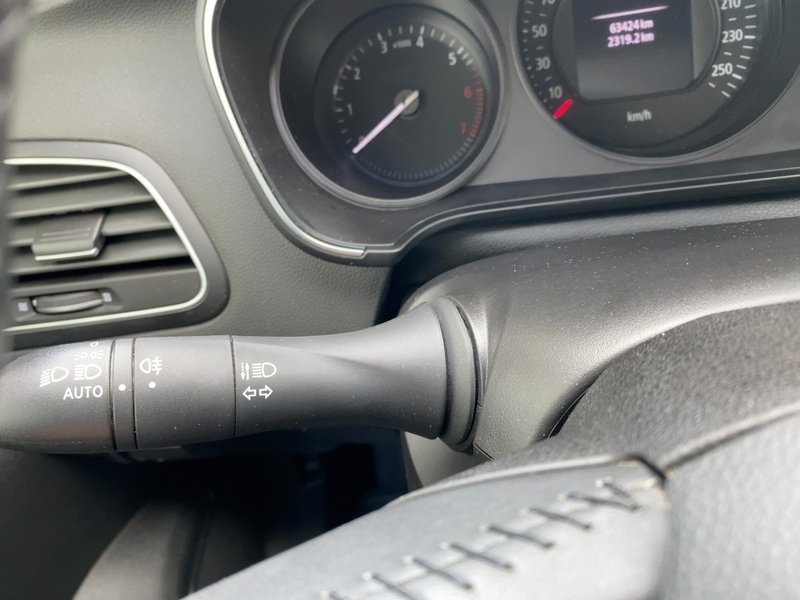 Fahrzeugabbildung Megane 5-Türer Play ENERGY TCe 100 Bild 17 von 20