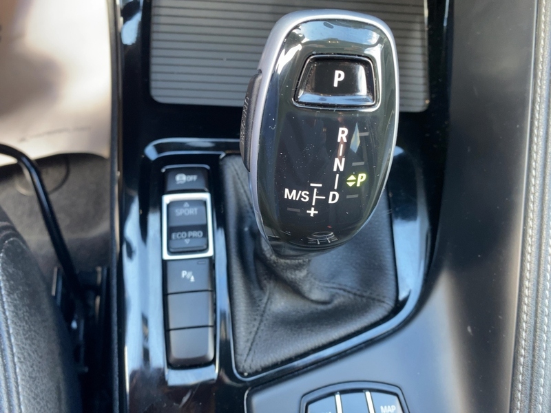 Fahrzeugabbildung X1 sDrive 18 i xLine 1.5L 136PS Bild 16 von 21