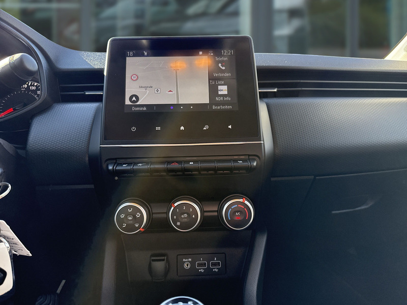 Fahrzeugabbildung Clio Evolution SCe 65 Bild 20 von 22