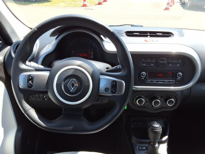 Fahrzeugabbildung Twingo KLIMA/RADIO/ Bild 8 von 16