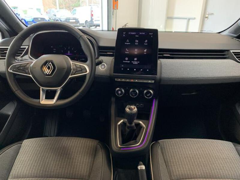 Fahrzeugabbildung Clio Techno Bild 14 von 15