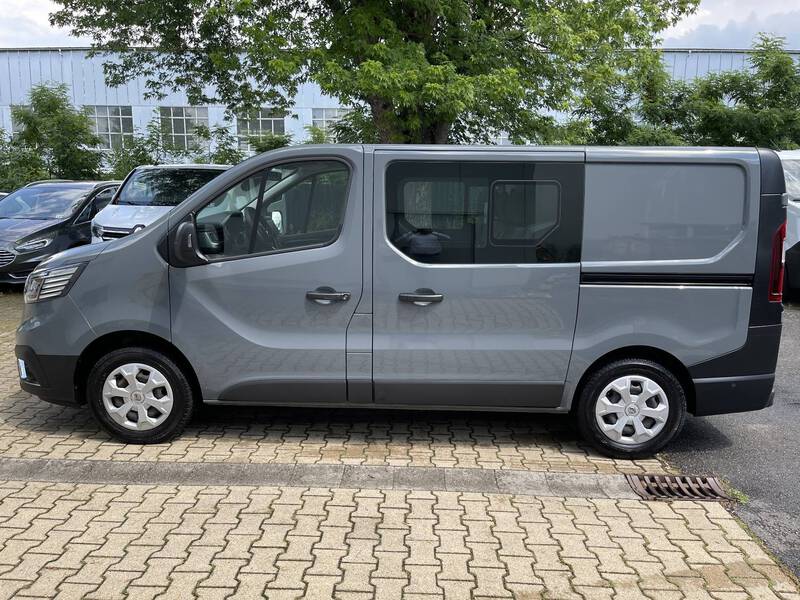 Fahrzeugabbildung Trafic L1H1 DOKA Komfort 3,0t dCi 150PS EDC Bild 28 von 46