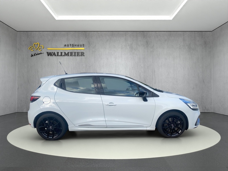 Fahrzeugabbildung Clio Sport TCe 200 Bild 4 von 15