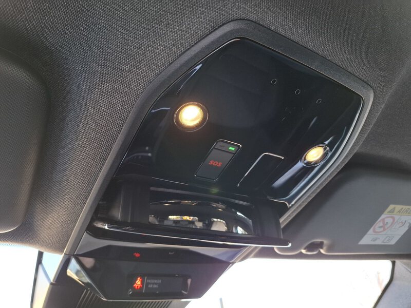 Fahrzeugabbildung Austral Techno Full Hybrid E-Tech 200 Bild 31 von 44