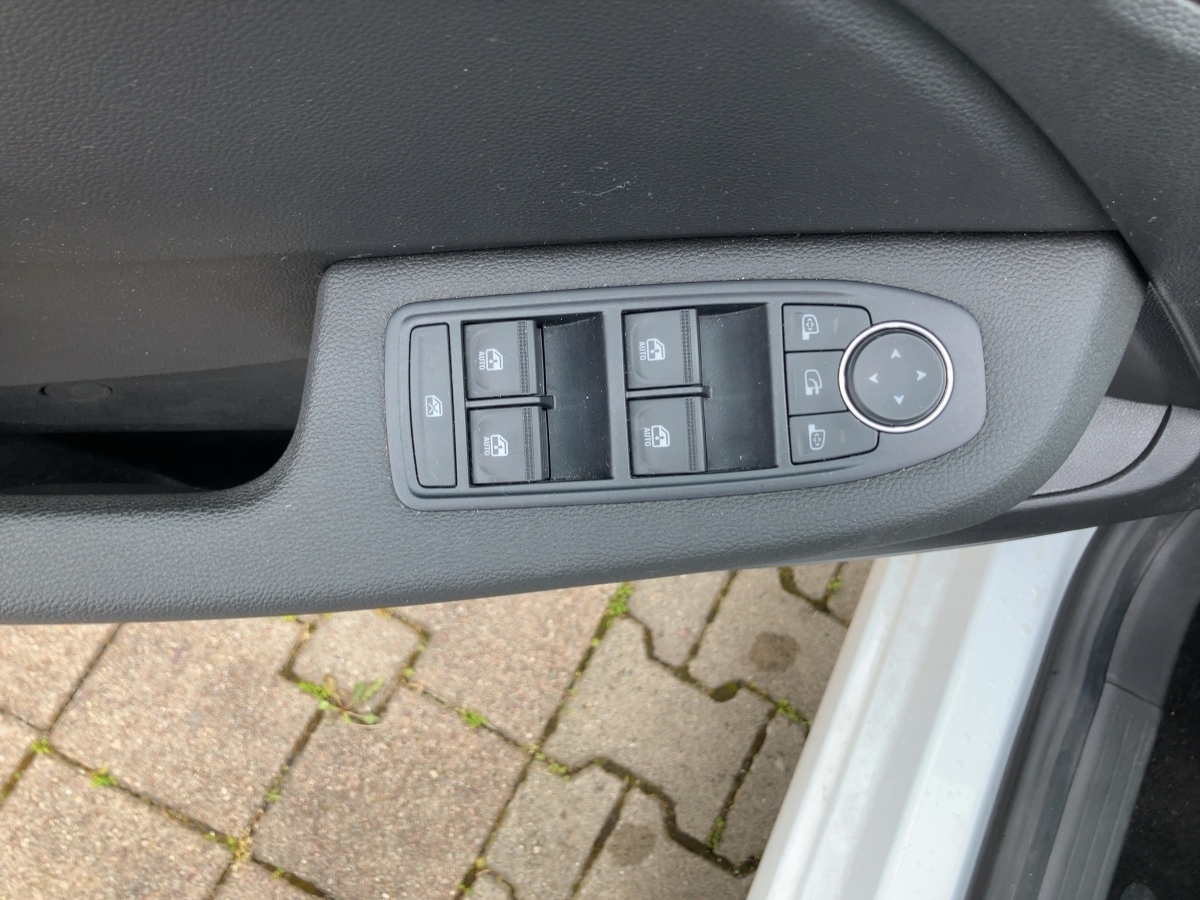 Renault Clio – Bild 8