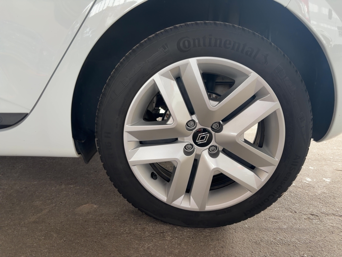 Renault Clio – Bild 12
