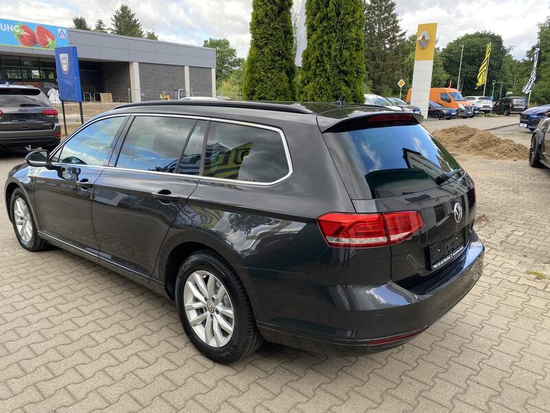 VW Passat Variant