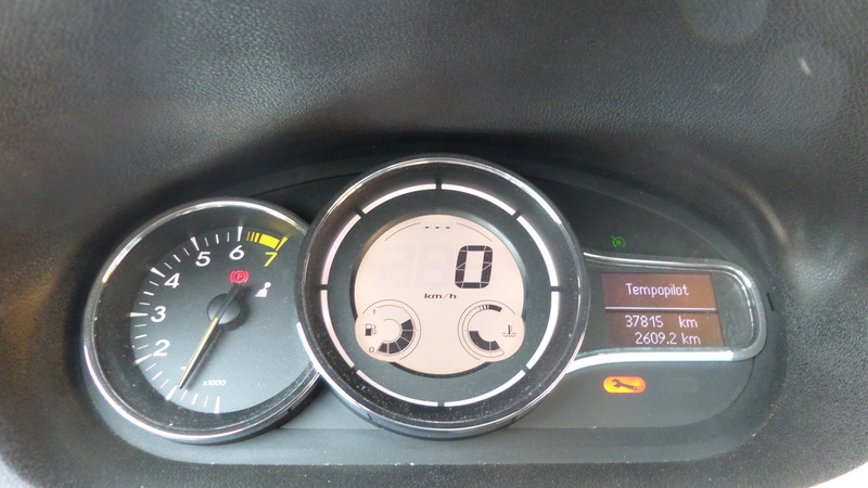 Fahrzeugabbildung Megane Tempomat Parkbremse elektr. Lichtautomatik Bild 11 von 15